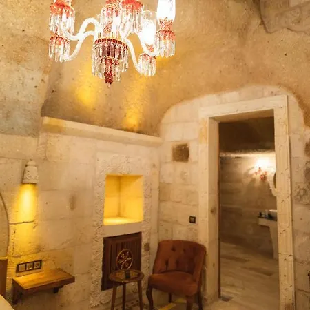 Hotel Solo Cave