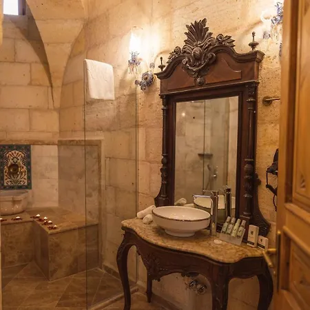 Solo Cave Hotel 3*