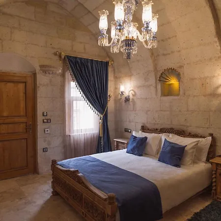 Solo Cave Hotel 3*