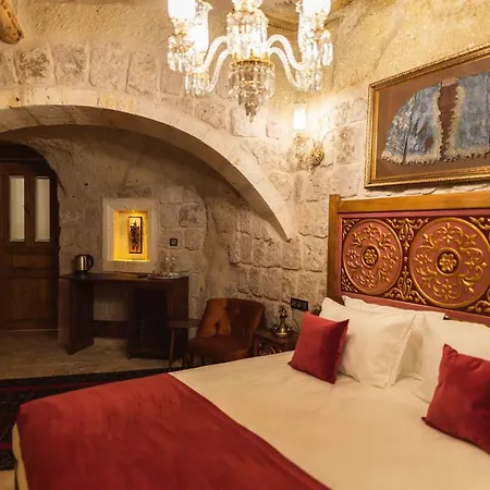 Hotel Solo Cave