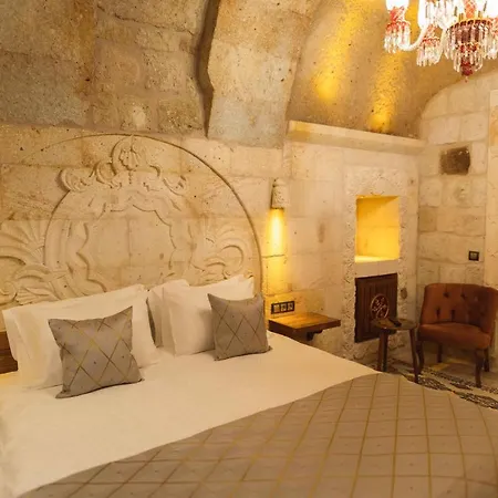 Hotel Solo Cave