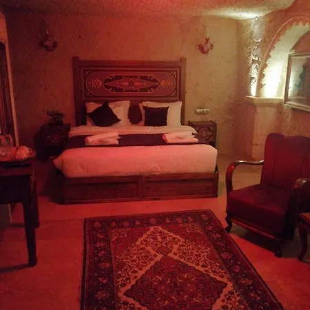 Solo Cave Hotel