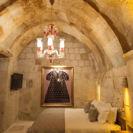 Solo Cave 酒店 内夫谢希尔