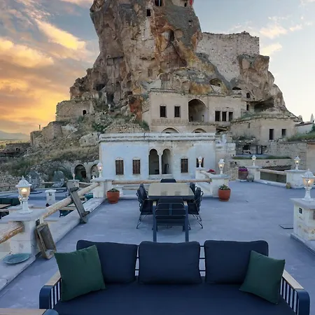 Solo Cave Hotel
