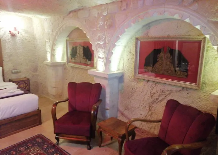 Hotel Solo Cave